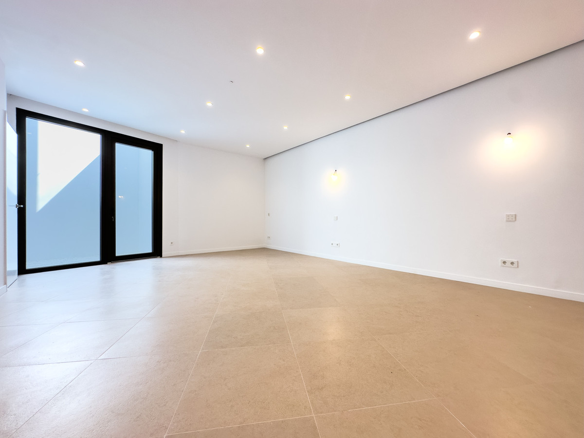 Huis te koop in Estepona | 4 slaapkamers H5419609