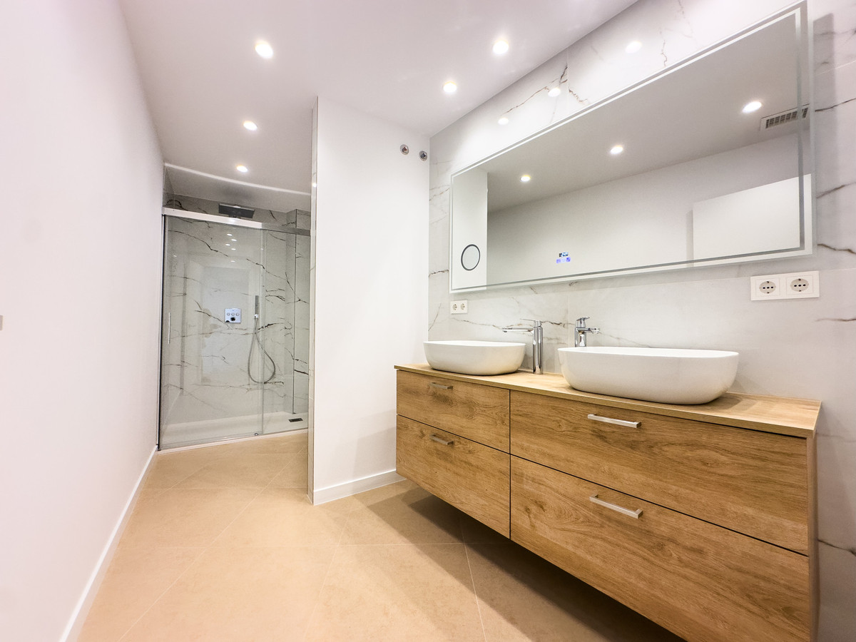 Huis te koop in Estepona | 4 slaapkamers H5419609