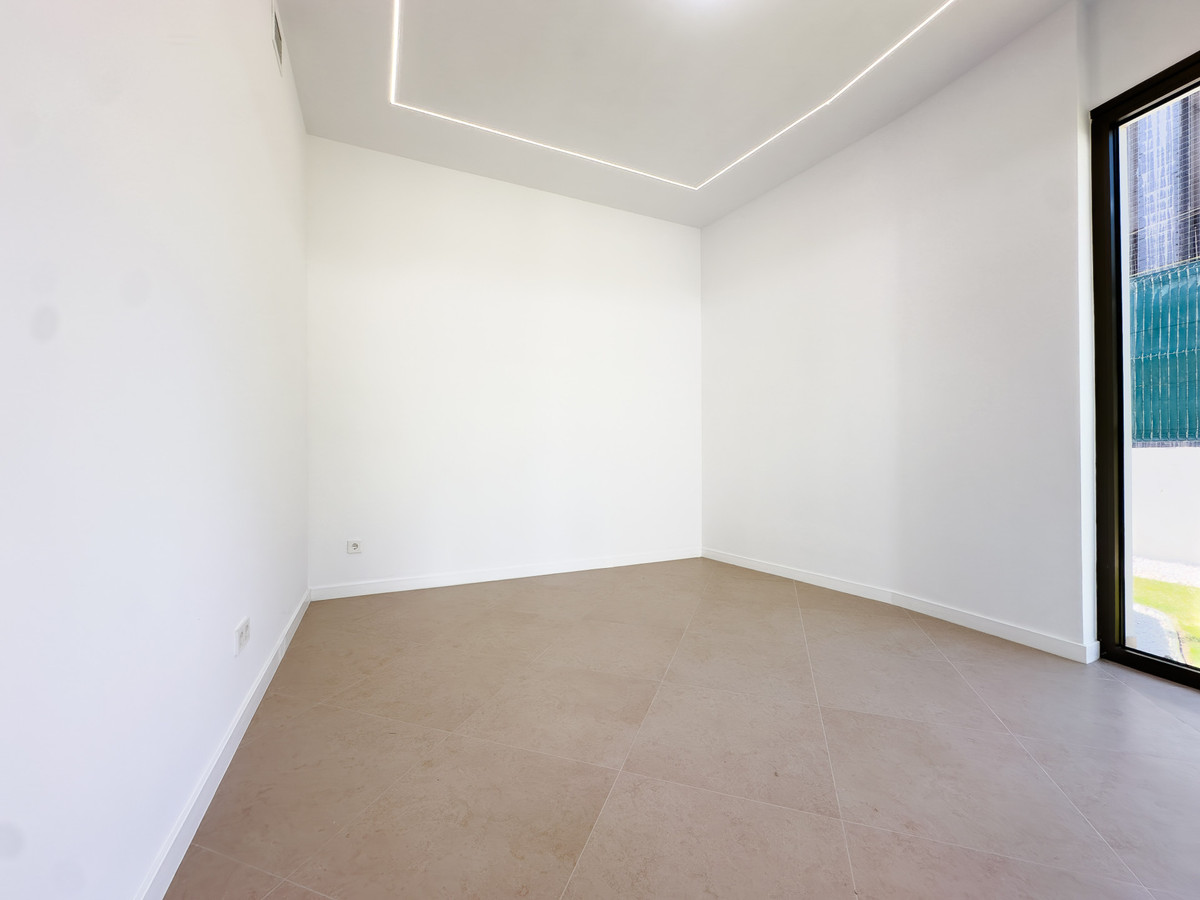 Huis te koop in Estepona | 4 slaapkamers H5419609