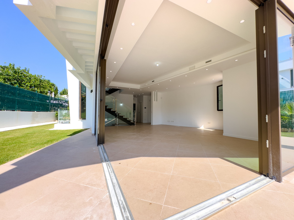 Huis te koop in Estepona | 4 slaapkamers H5419609