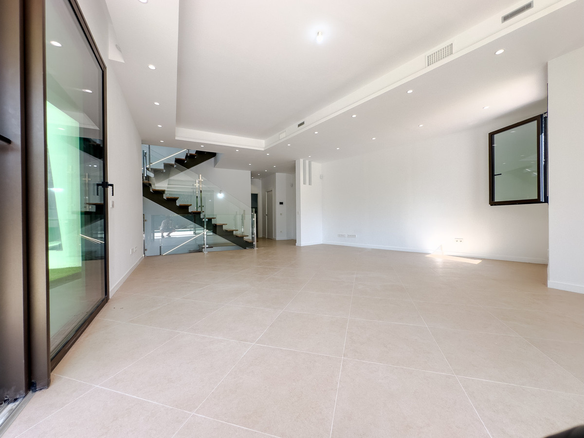 Huis te koop in Estepona | 4 slaapkamers H5419609