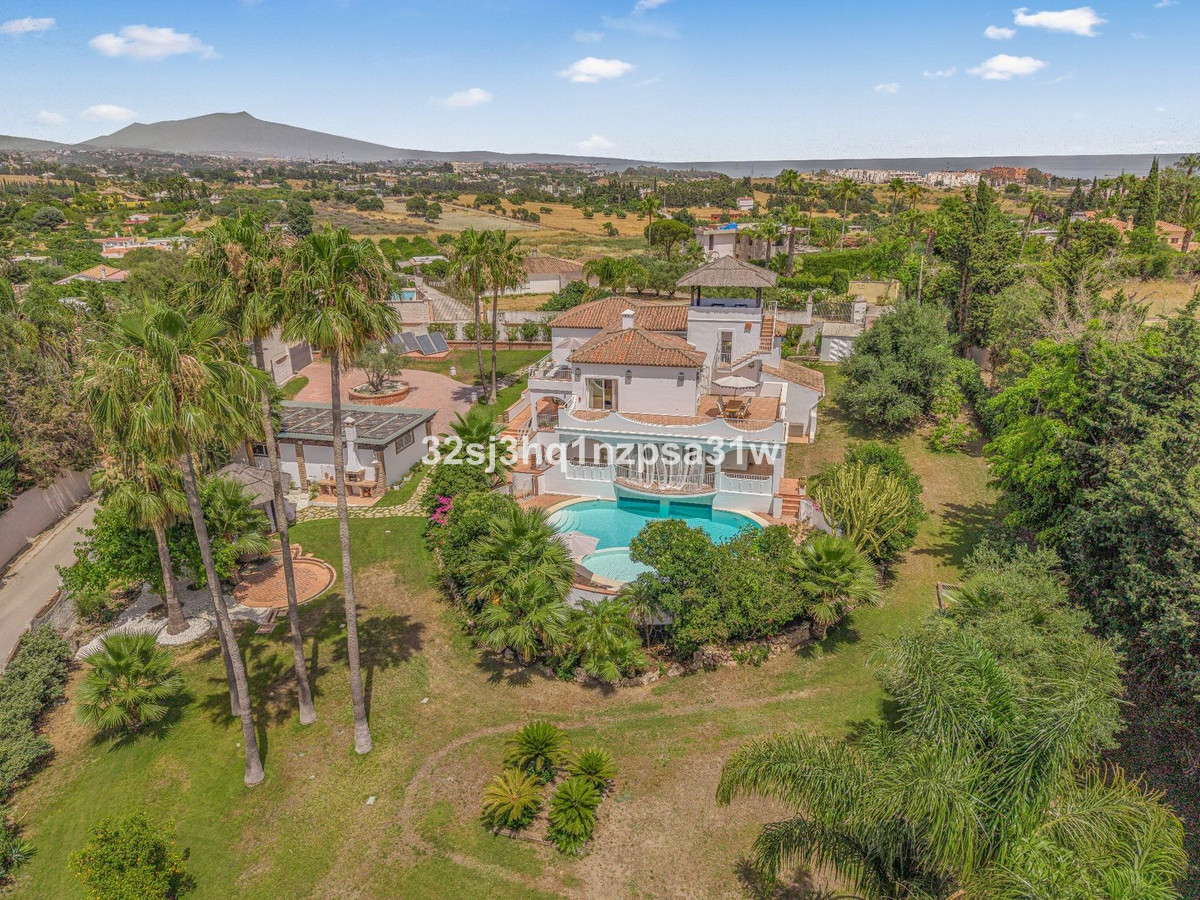 Huis te koop in Estepona | 6 slaapkamers H5423617