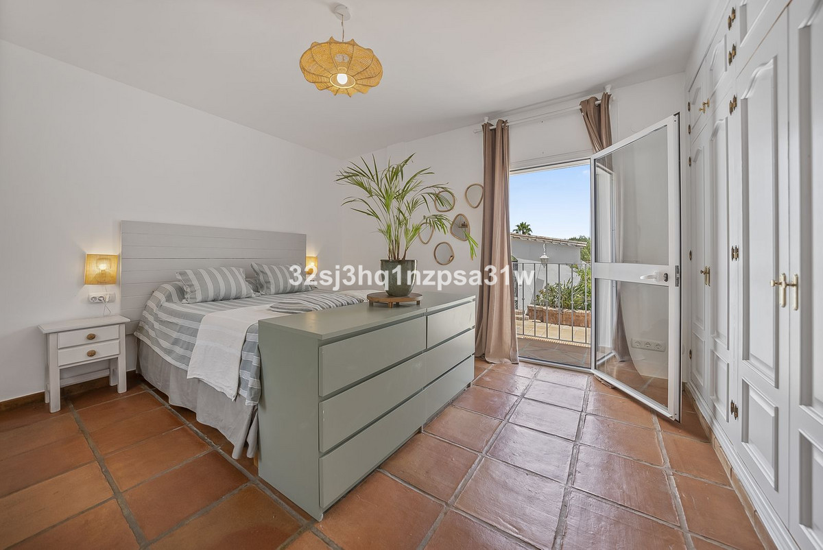 Huis te koop in Estepona | 6 slaapkamers H5423617