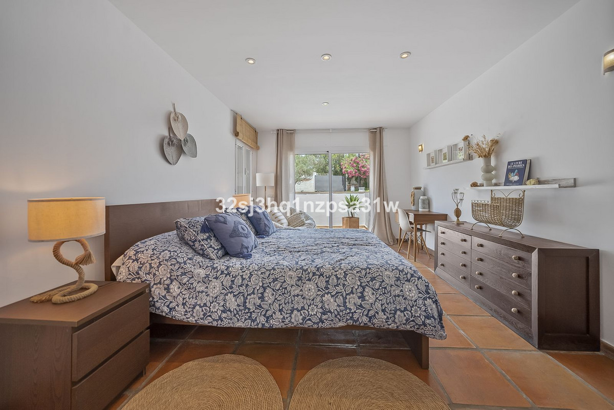 Huis te koop in Estepona | 6 slaapkamers H5423617