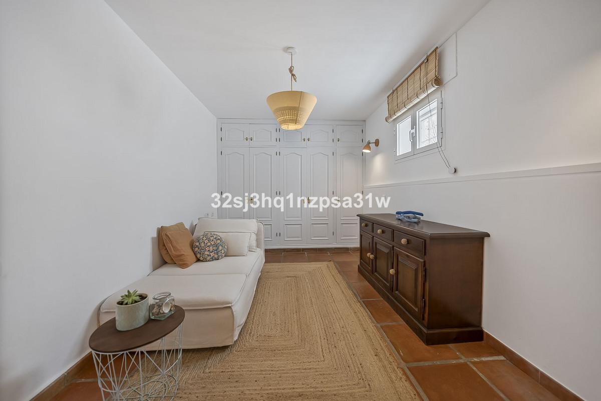 Huis te koop in Estepona | 6 slaapkamers H5423617