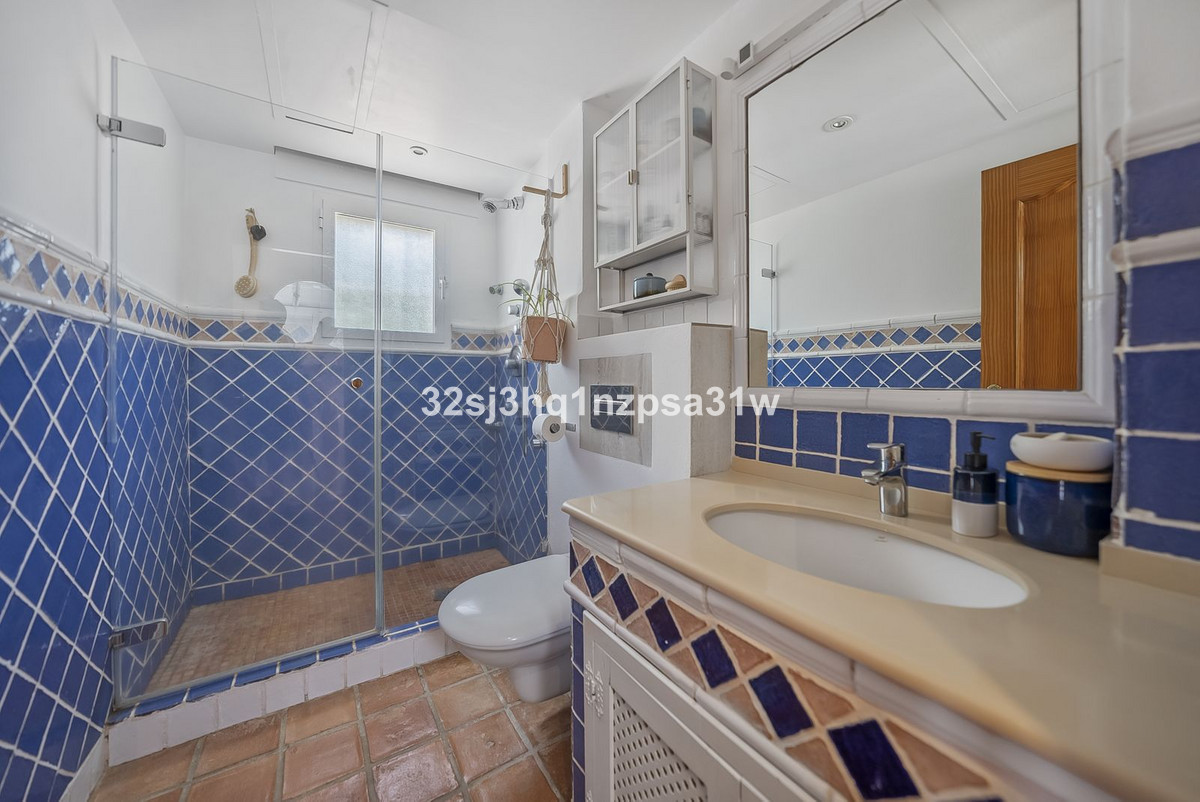 Huis te koop in Estepona | 6 slaapkamers H5423617