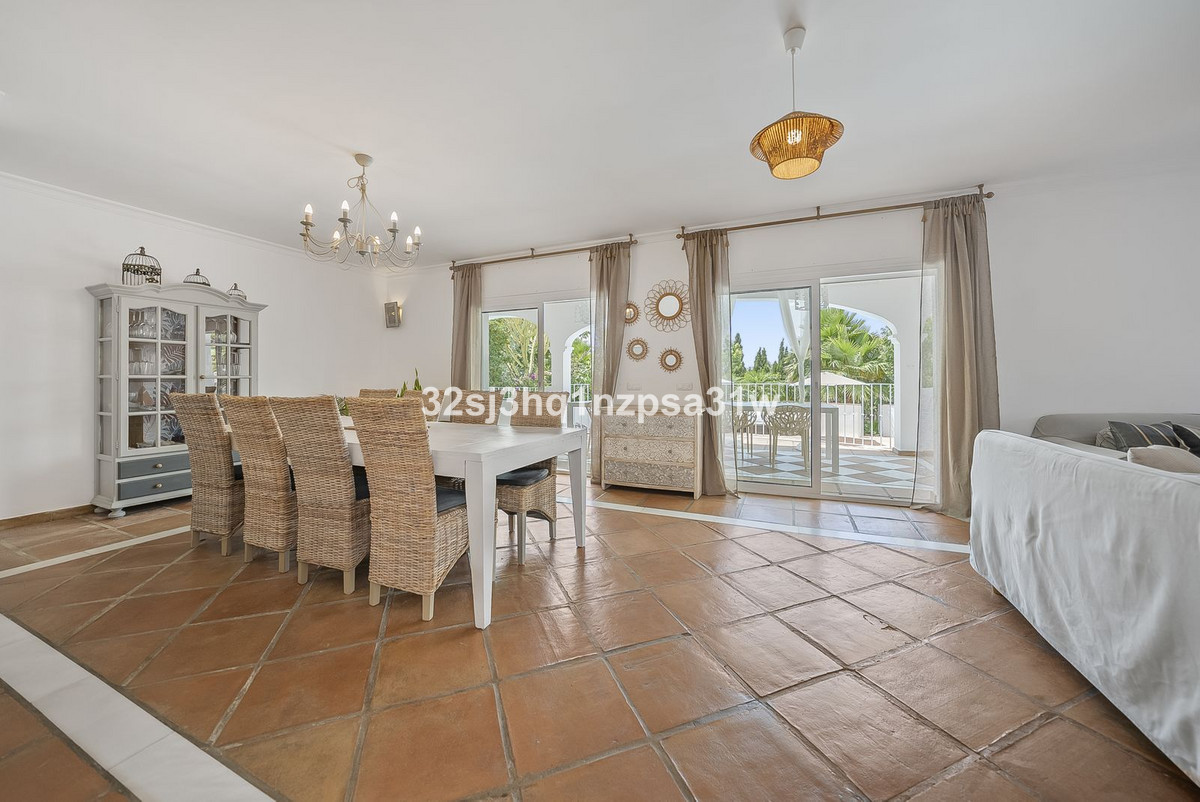 Huis te koop in Estepona | 6 slaapkamers H5423617