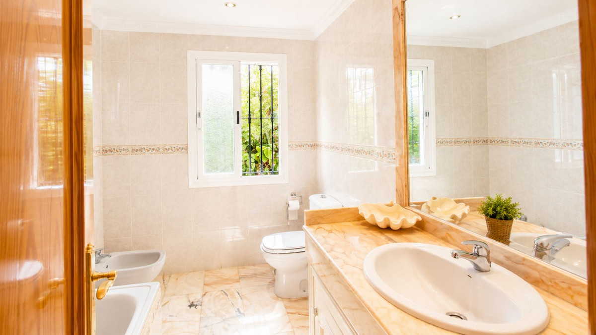 Huis te koop in Estepona | 3 slaapkamers H5423962