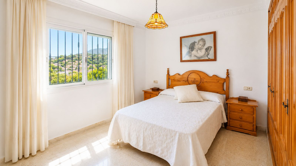 Huis te koop in Estepona | 3 slaapkamers H5423962