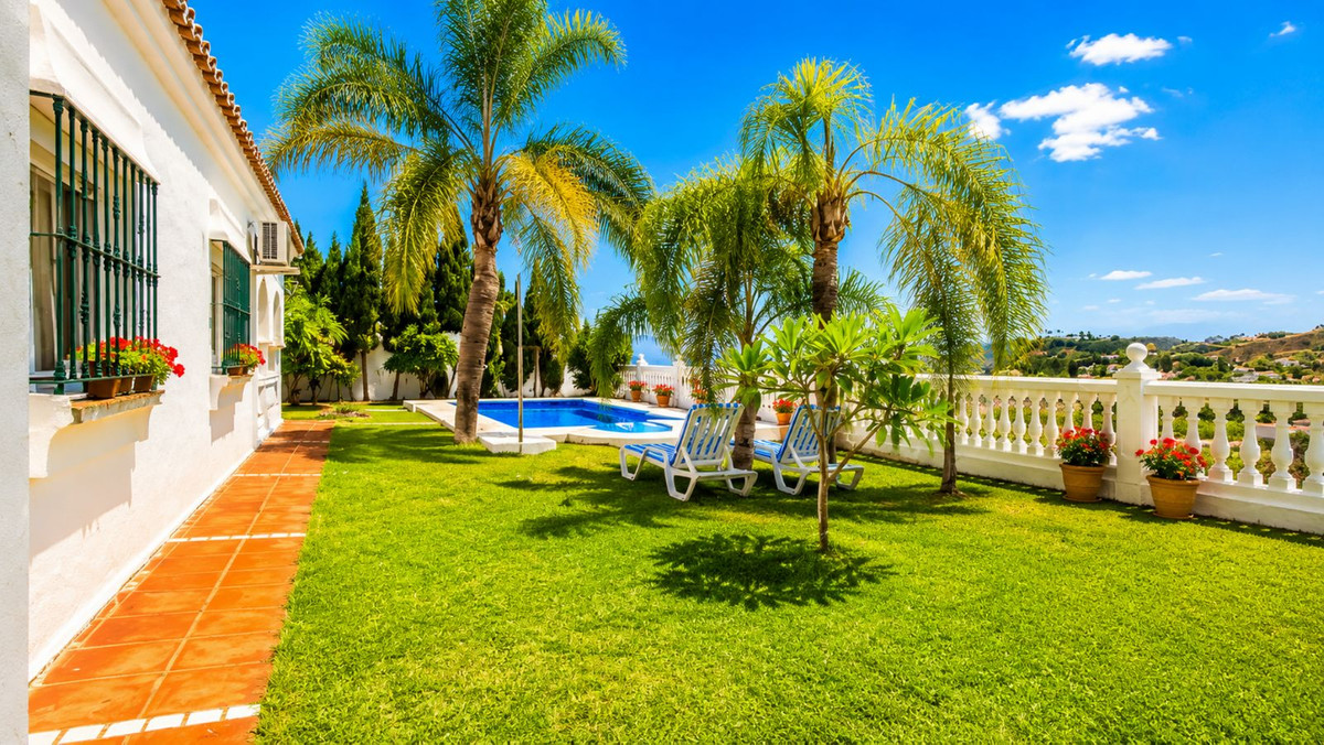 Huis te koop in Estepona | 3 slaapkamers H5423962