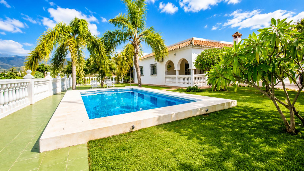 Huis te koop in Estepona | 3 slaapkamers H5423962