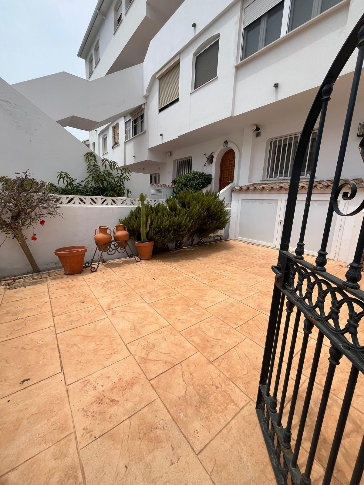 Huis te koop in Estepona | 3 slaapkamers H5424196