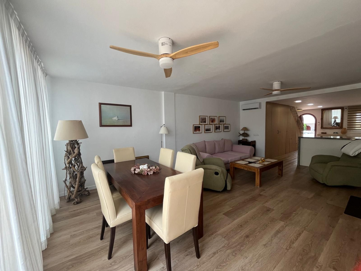 Huis te koop in Estepona | 3 slaapkamers H5424196