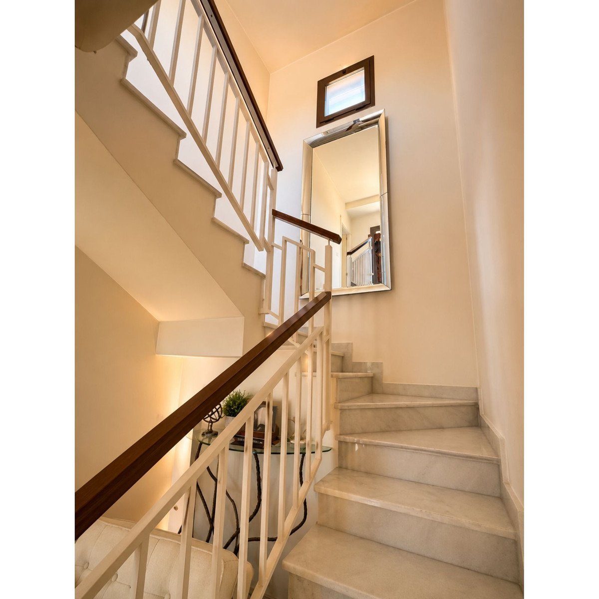 Appartement te koop in Estepona | 3 slaapkamers H5424322