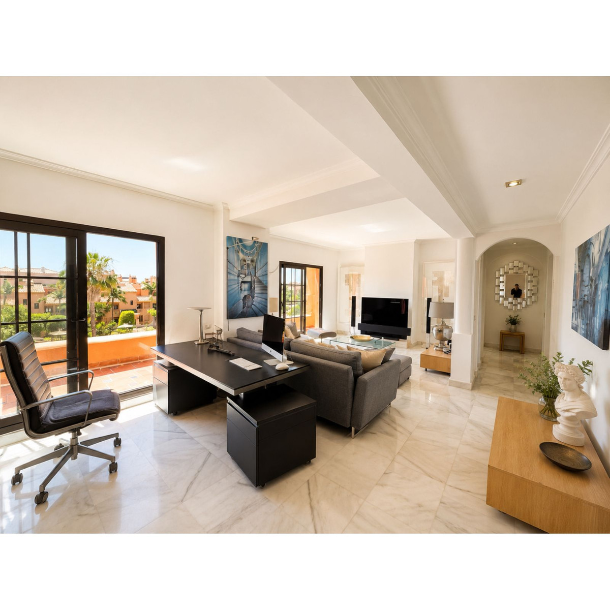 Appartement te koop in Estepona | 3 slaapkamers H5424322