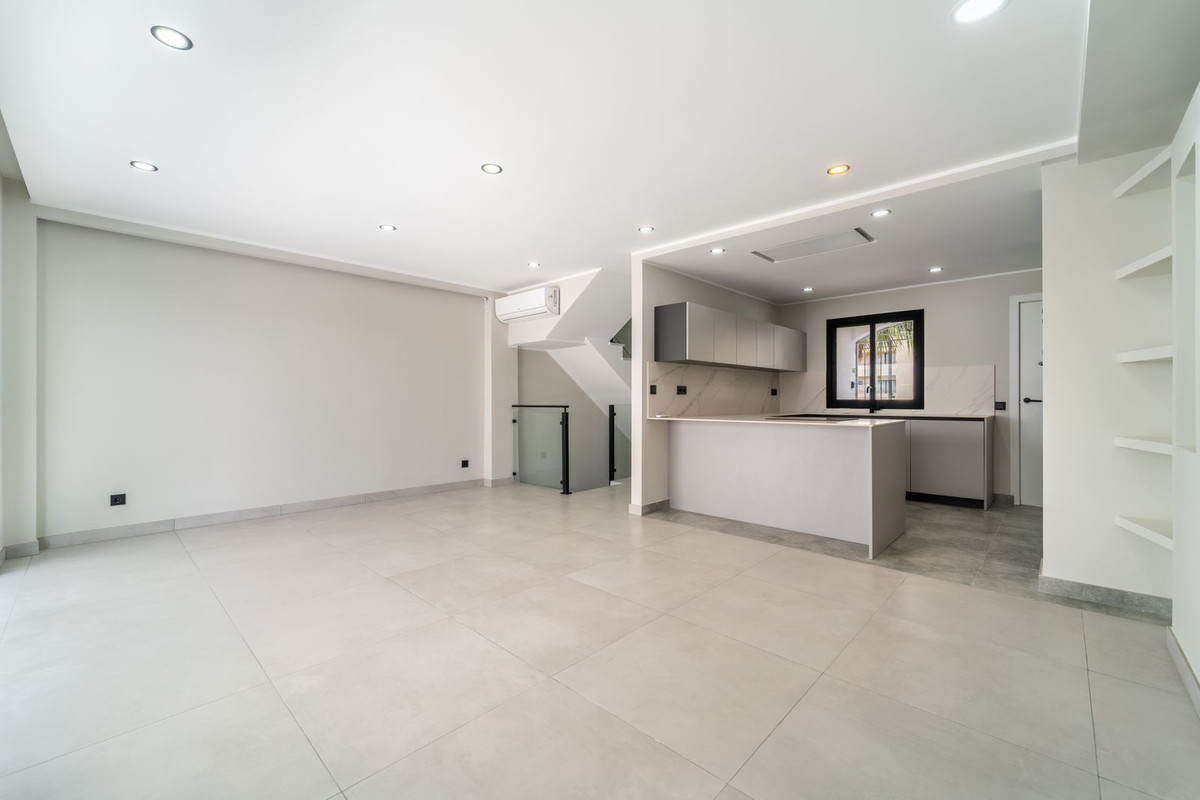 Huis te koop in Estepona | 4 slaapkamers H5427247
