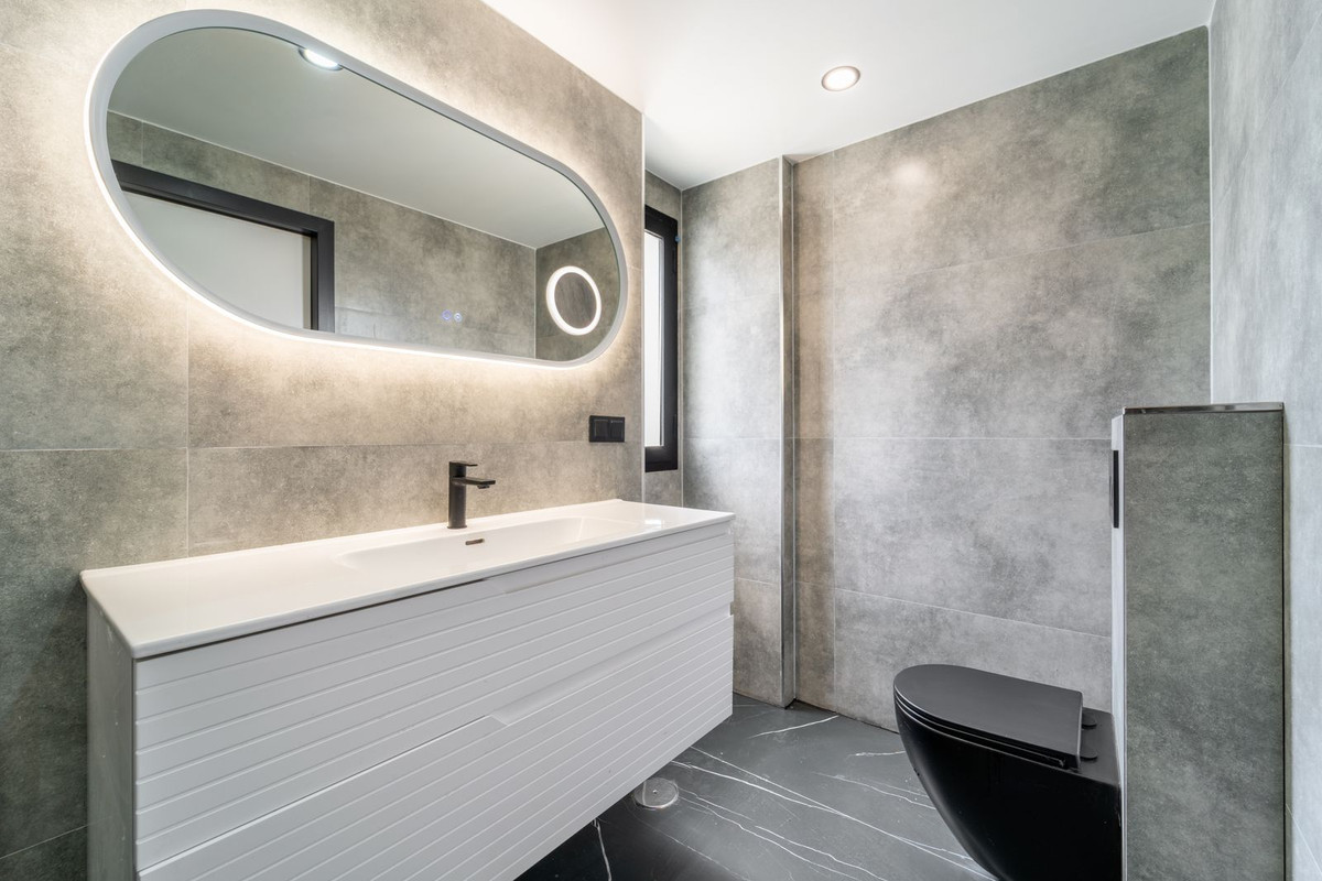 Huis te koop in Estepona | 4 slaapkamers H5427247
