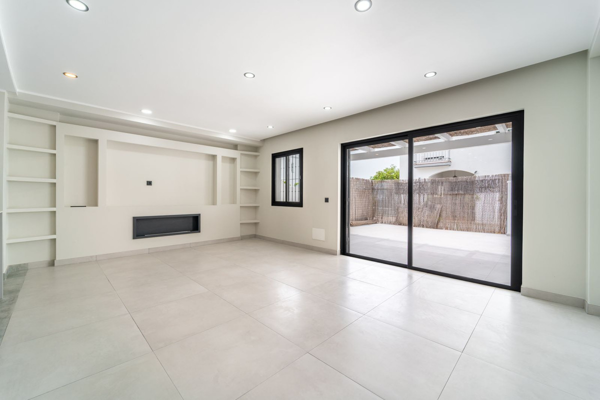 Huis te koop in Estepona | 4 slaapkamers H5427247