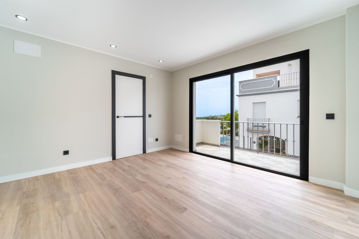 Huis te koop in Estepona | 4 slaapkamers H5427247