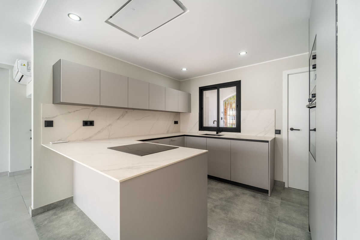 Huis te koop in Estepona | 4 slaapkamers H5427247