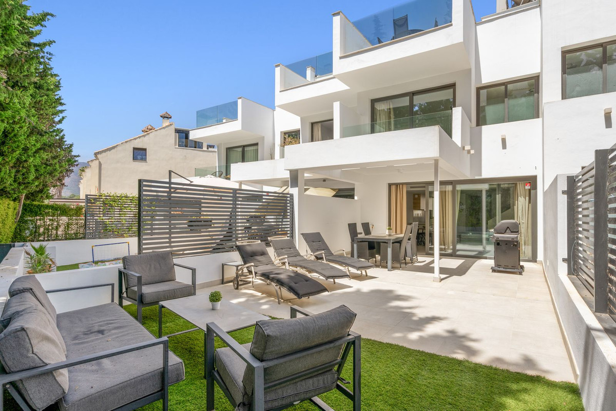 Huis te koop in Estepona | 4 slaapkamers H5427250