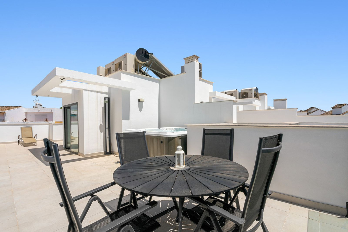 Huis te koop in Estepona | 4 slaapkamers H5427250
