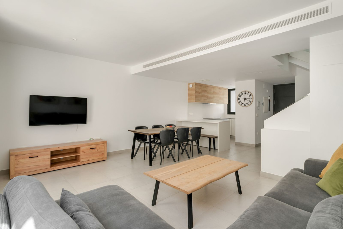 Huis te koop in Estepona | 4 slaapkamers H5427250