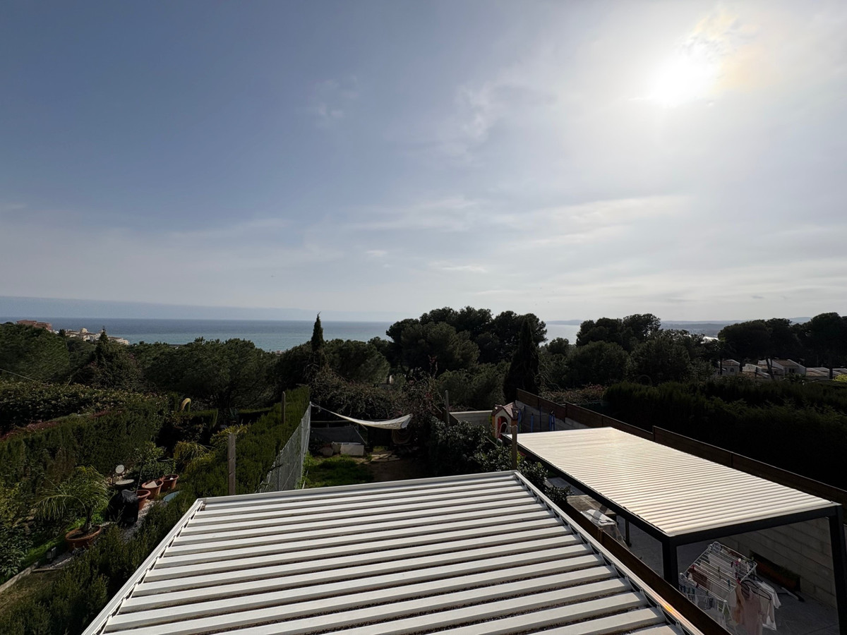 Huis te koop in Estepona | 3 slaapkamers H5428072