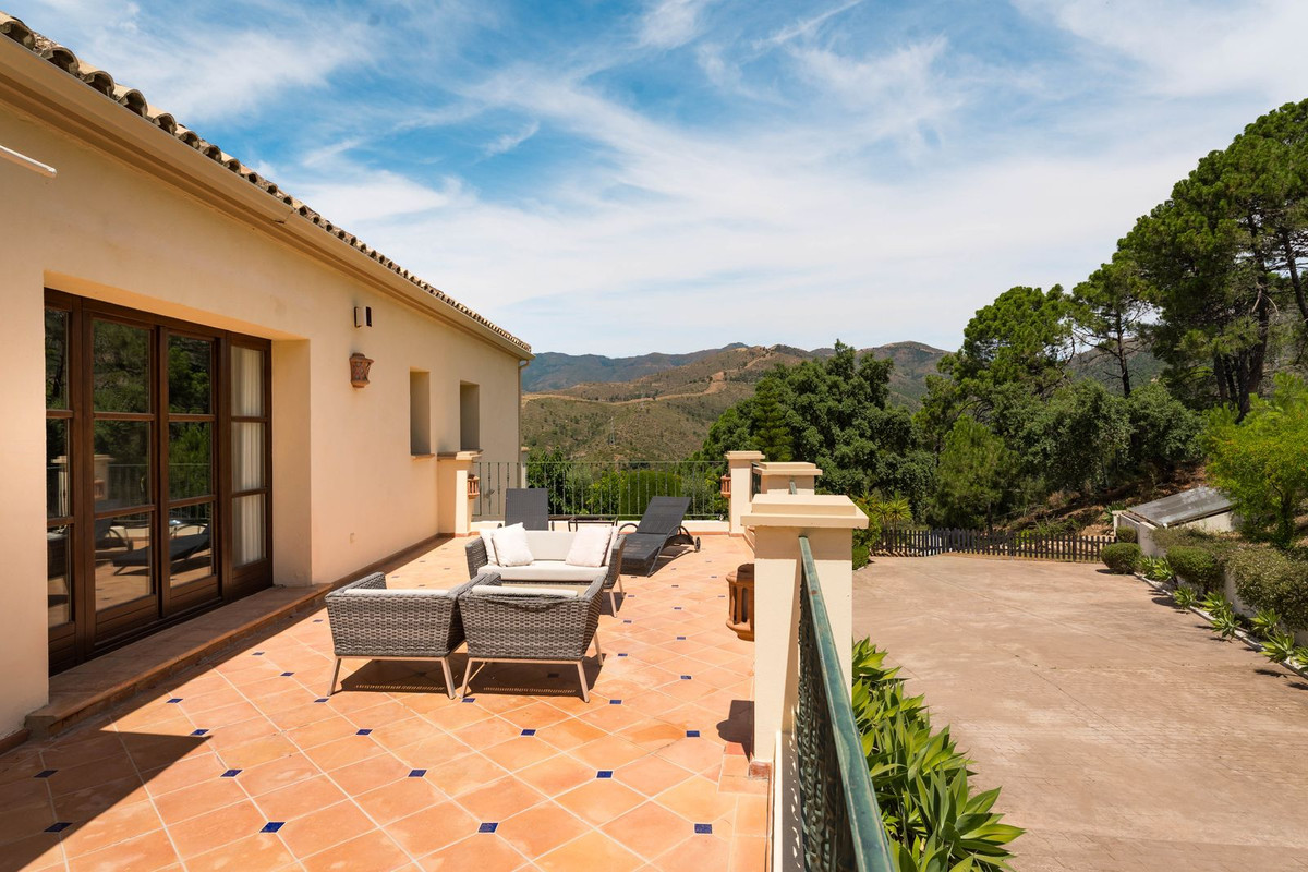 Huis te koop in Estepona | 5 slaapkamers H5429527