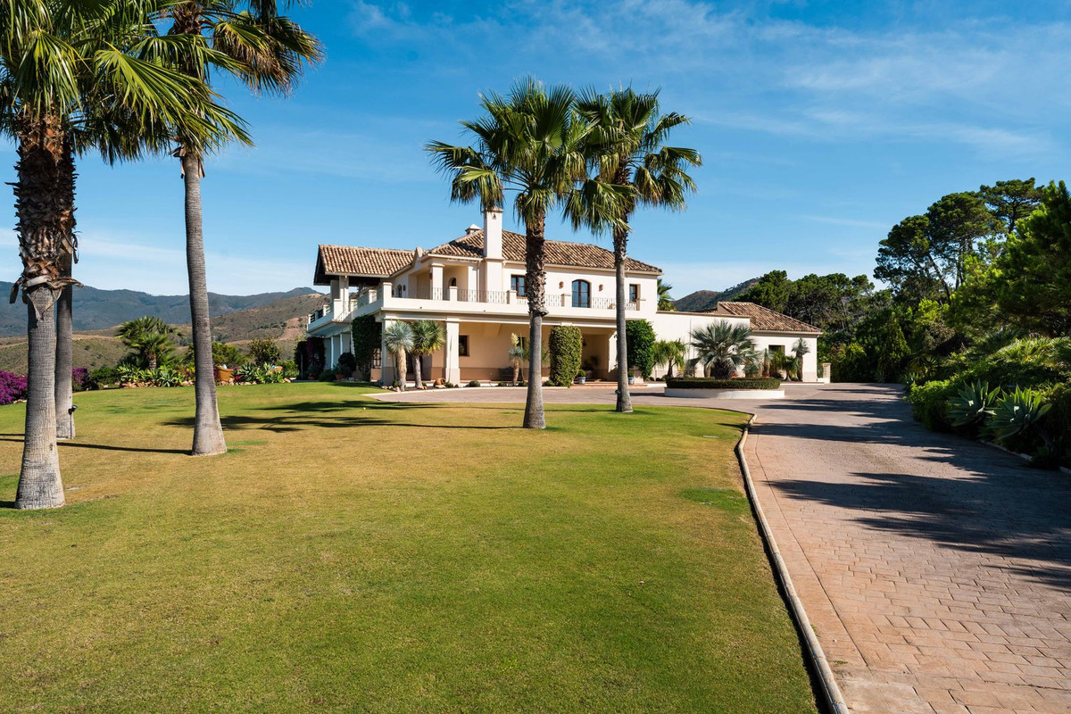 Huis te koop in Estepona | 5 slaapkamers H5429527