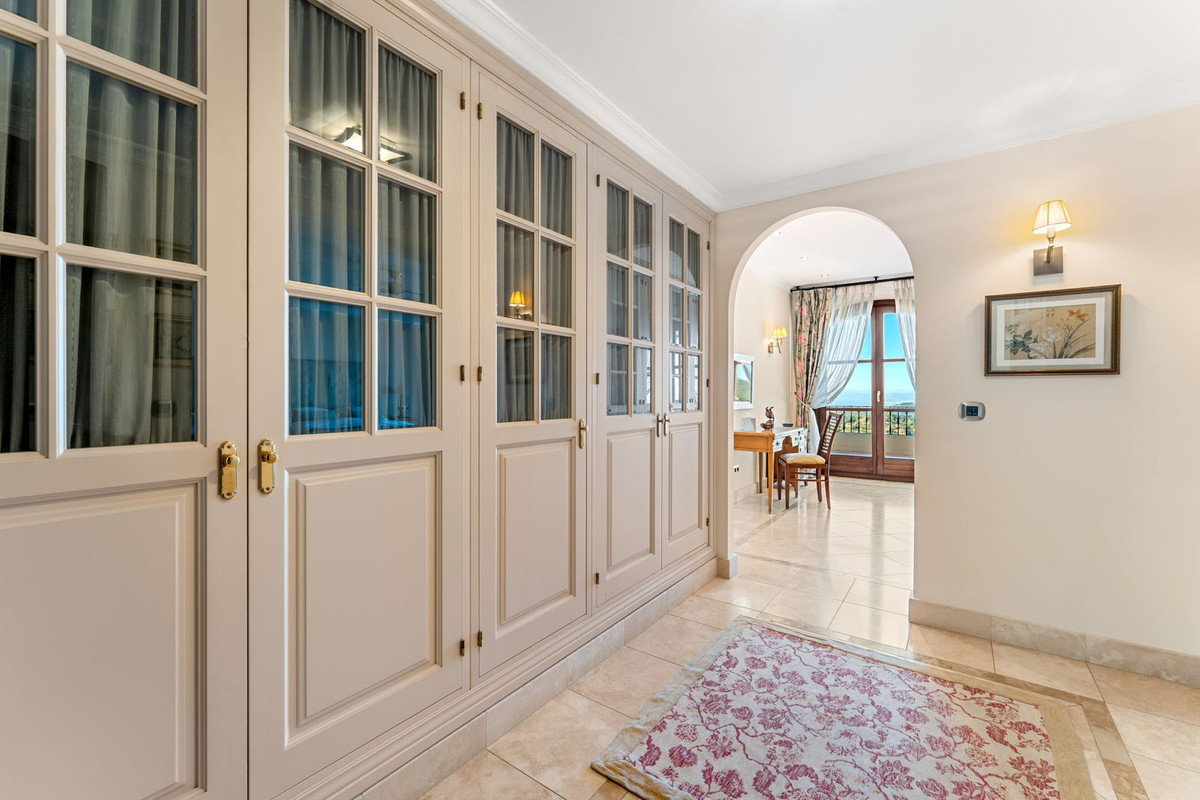 Huis te koop in Estepona | 5 slaapkamers H5429527