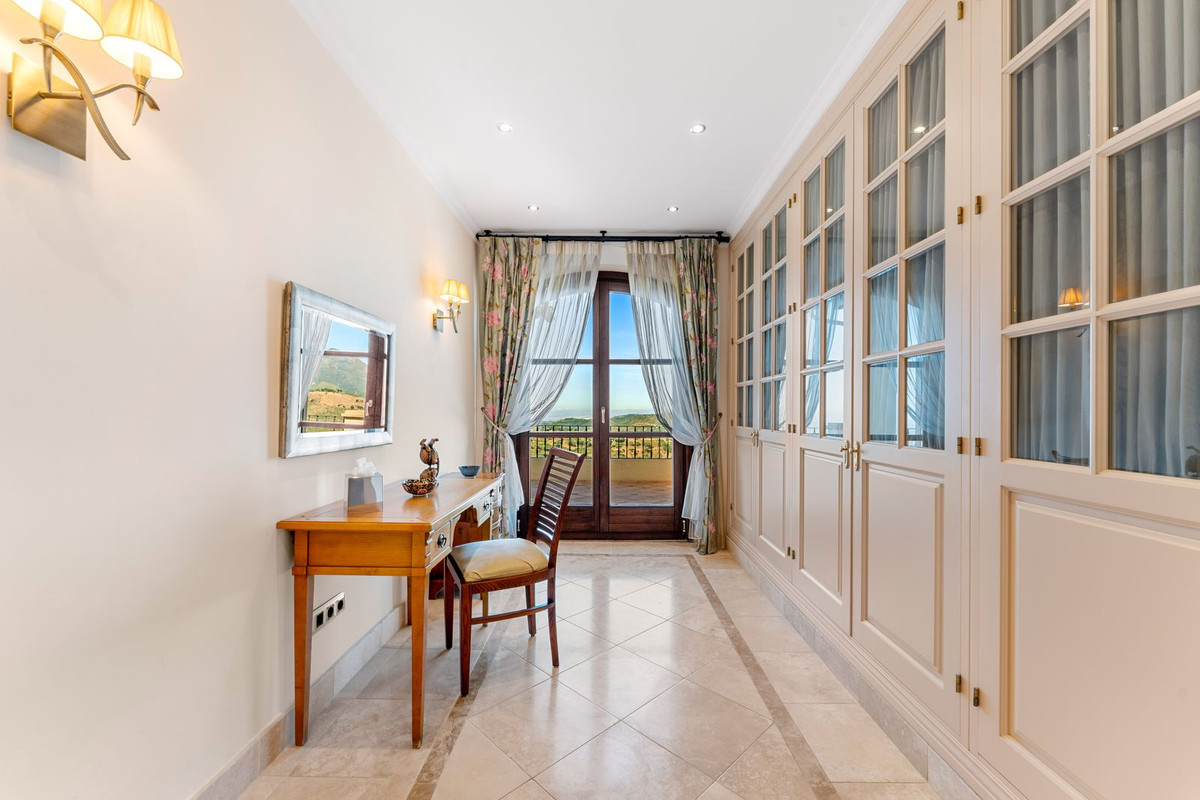 Huis te koop in Estepona | 5 slaapkamers H5429527