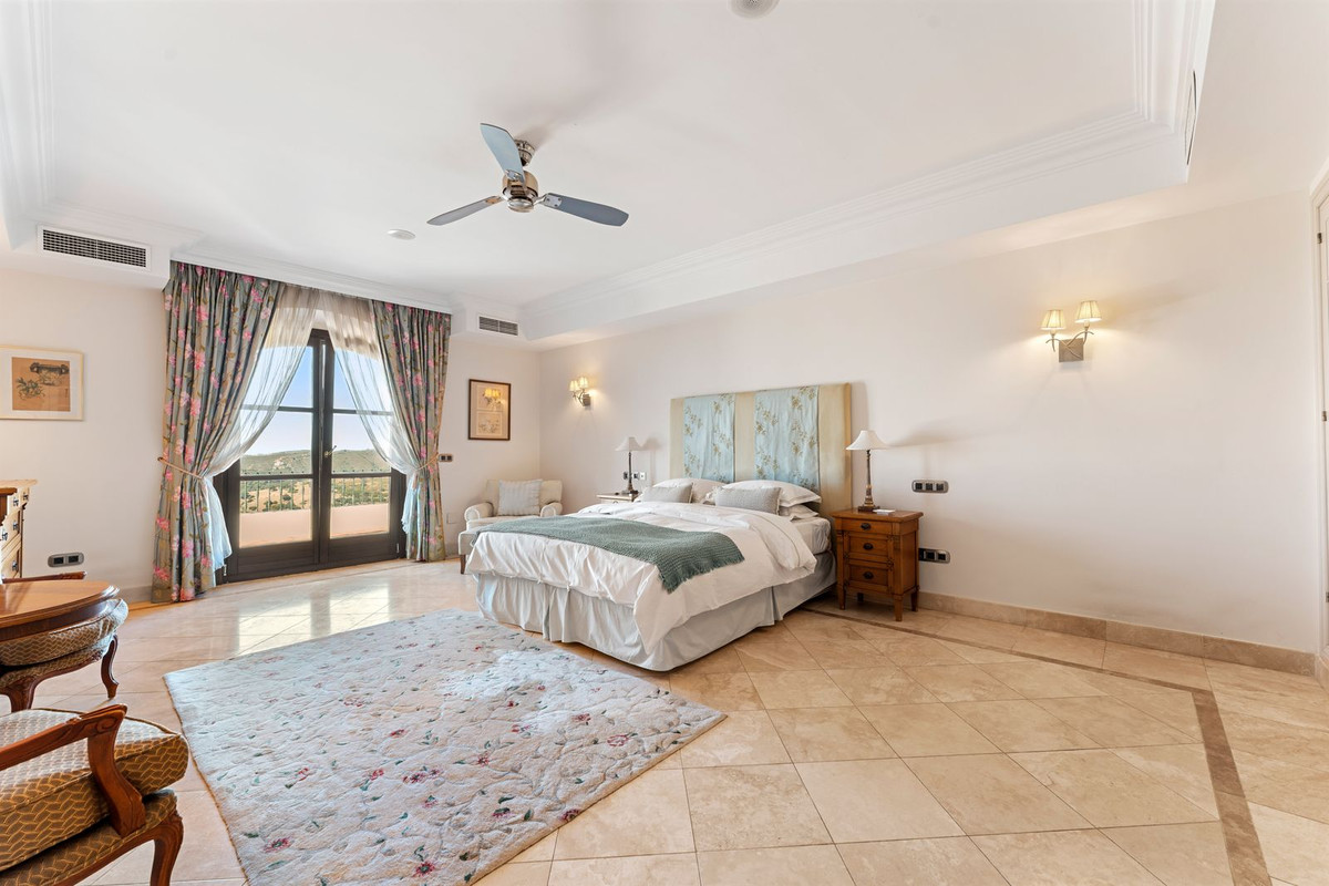 Huis te koop in Estepona | 5 slaapkamers H5429527