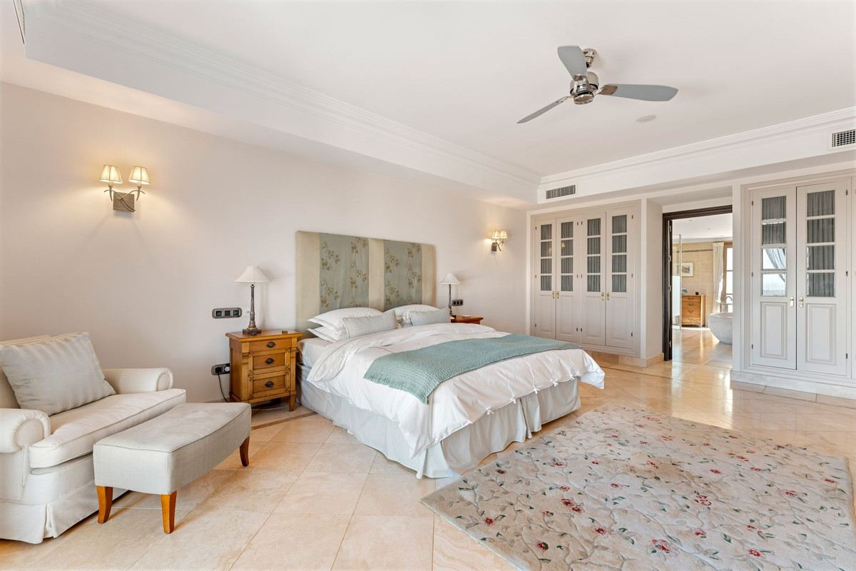 Huis te koop in Estepona | 5 slaapkamers H5429527