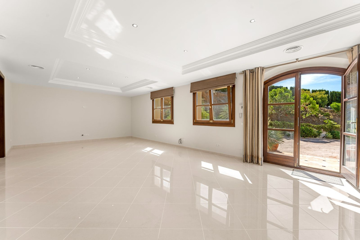 Huis te koop in Estepona | 5 slaapkamers H5429527