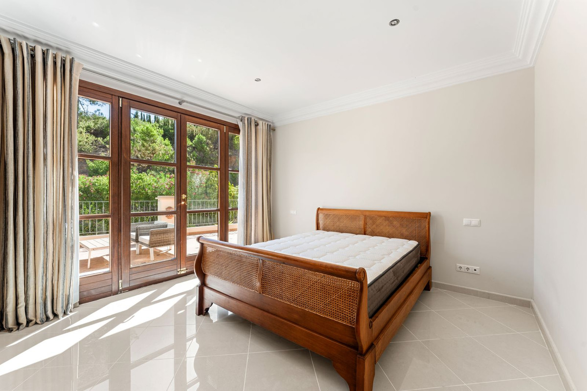 Huis te koop in Estepona | 5 slaapkamers H5429527