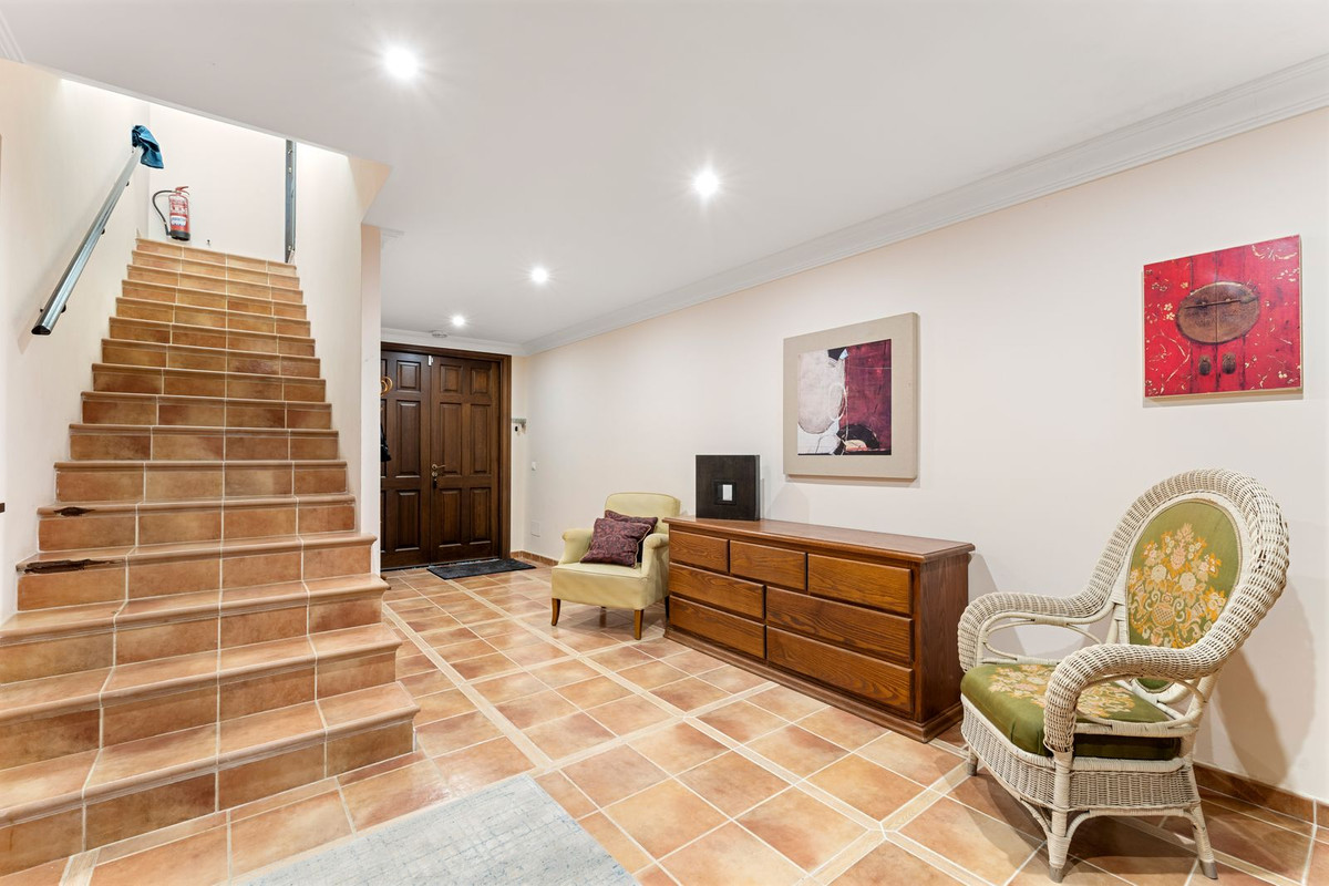 Huis te koop in Estepona | 5 slaapkamers H5429527