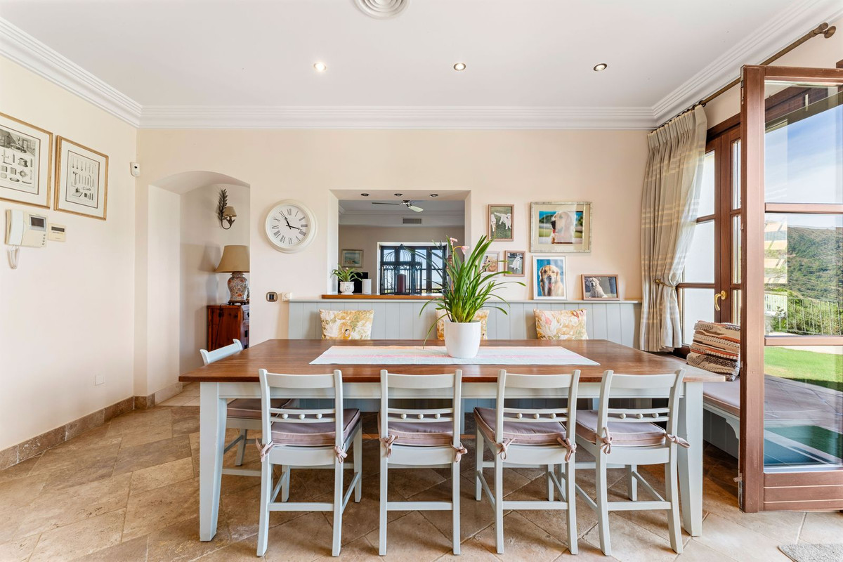 Huis te koop in Estepona | 5 slaapkamers H5429527