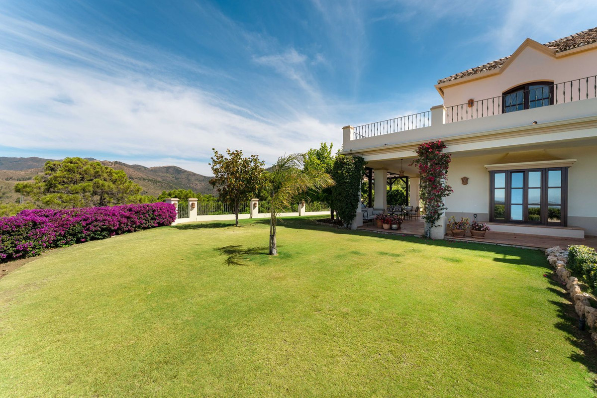 Huis te koop in Estepona | 5 slaapkamers H5429527