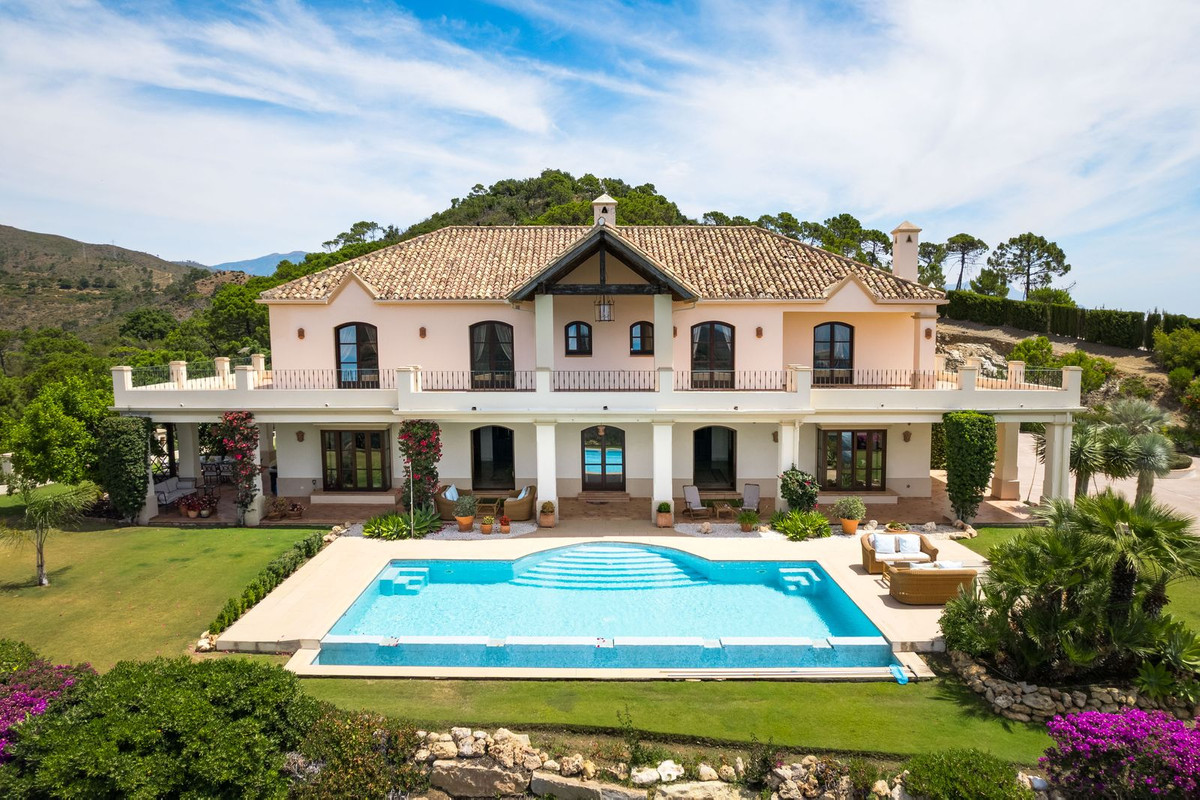 Huis te koop in Estepona | 5 slaapkamers H5429527