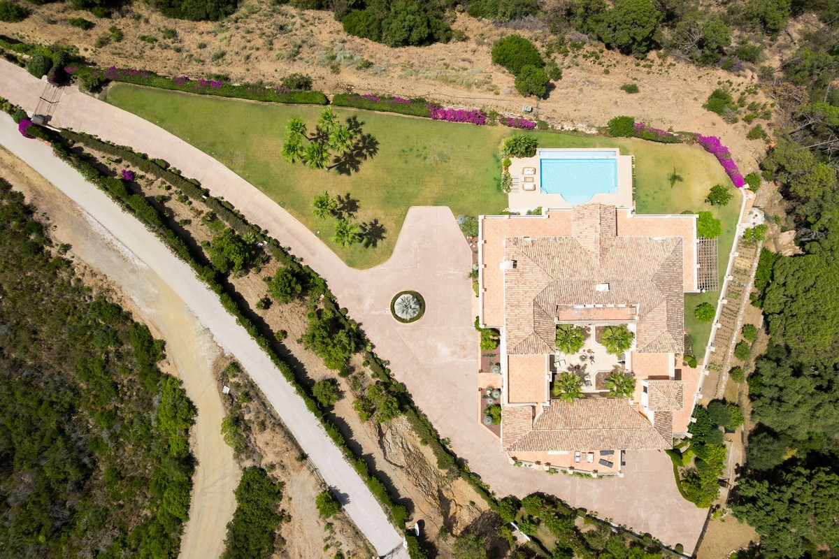 Huis te koop in Estepona | 5 slaapkamers H5429527