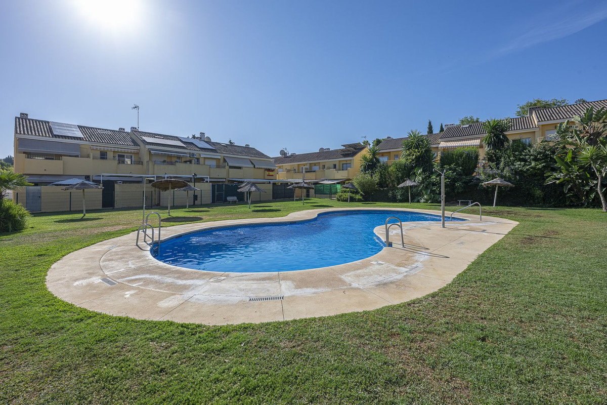 Appartement te koop in Estepona | 3 slaapkamers H5430292