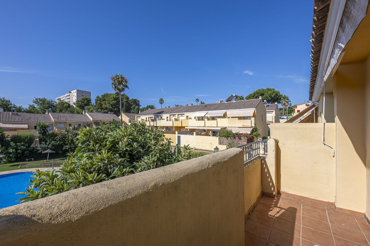 Appartement te koop in Estepona | 3 slaapkamers H5430292