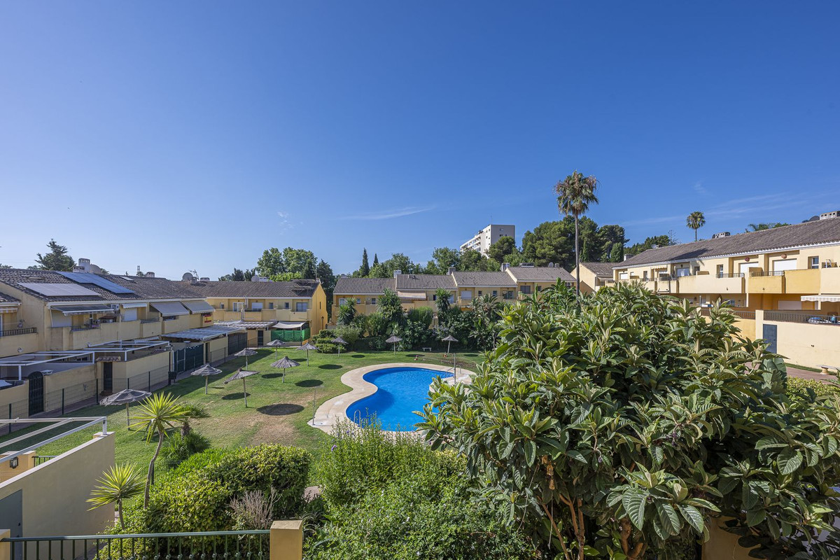 Appartement te koop in Estepona | 3 slaapkamers H5430292
