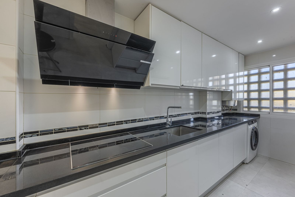 Appartement te koop in Estepona | 3 slaapkamers H5430292