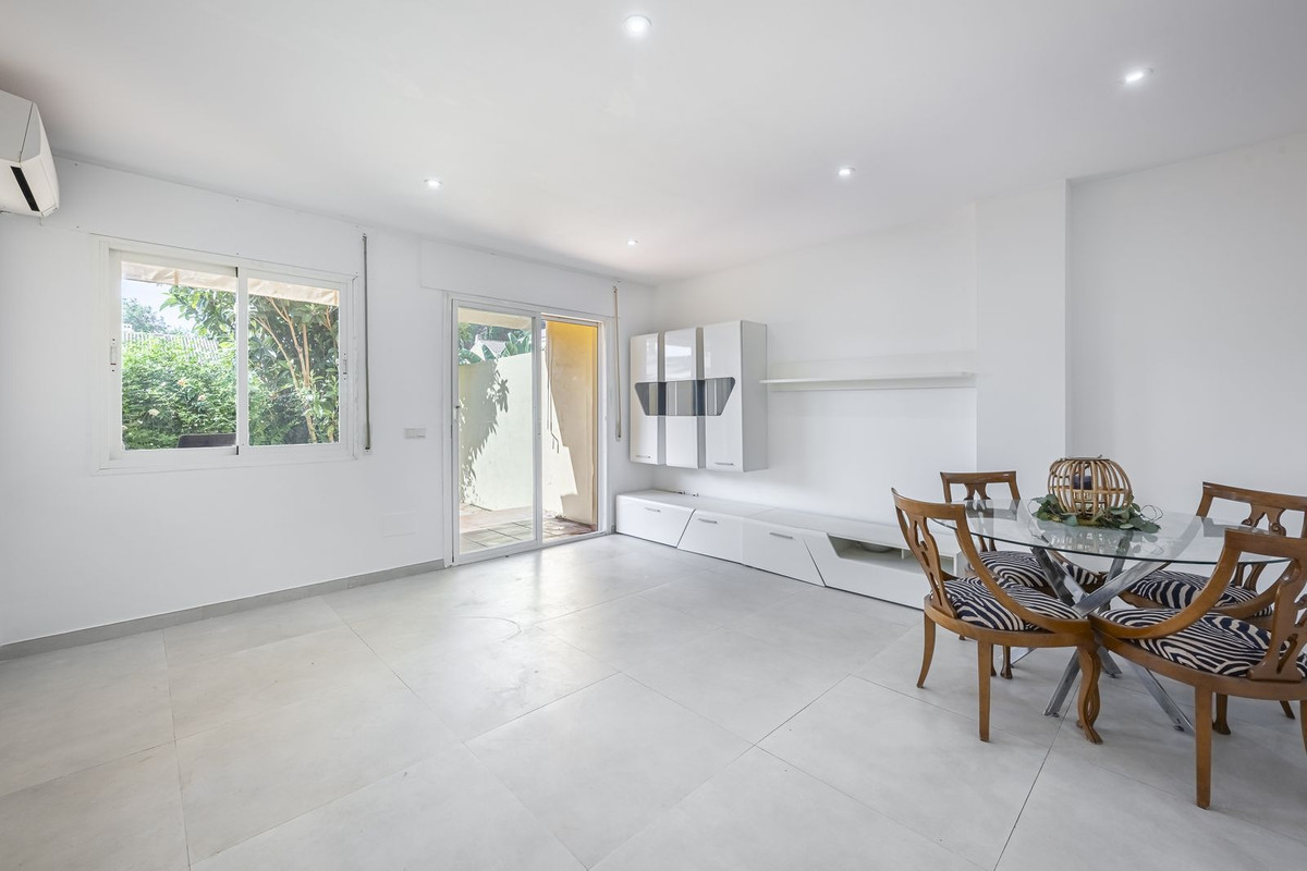 Appartement te koop in Estepona | 3 slaapkamers H5430292