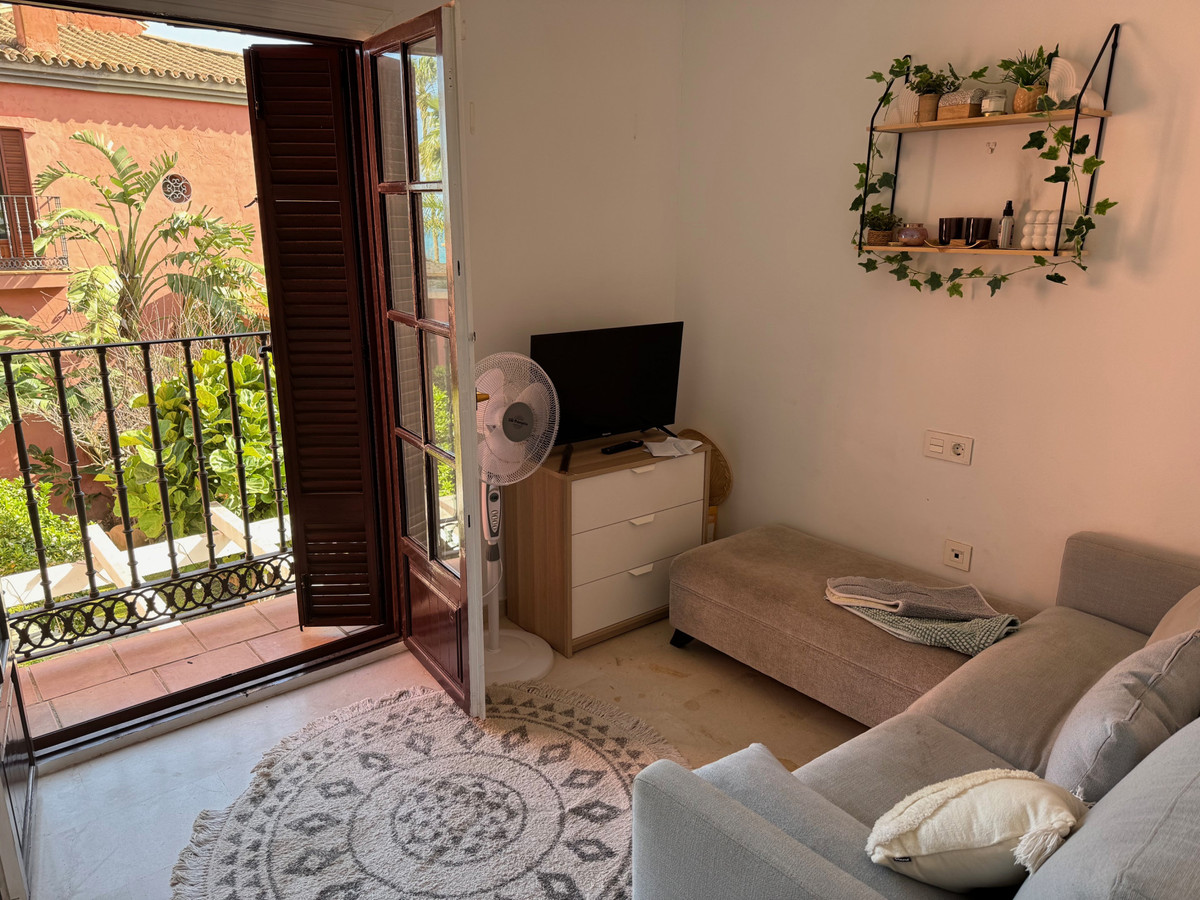 Huis te koop in Estepona | 3 slaapkamers H5431387
