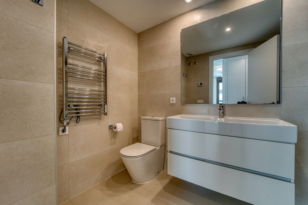 Huis te koop in Estepona | 2 slaapkamers H5432158