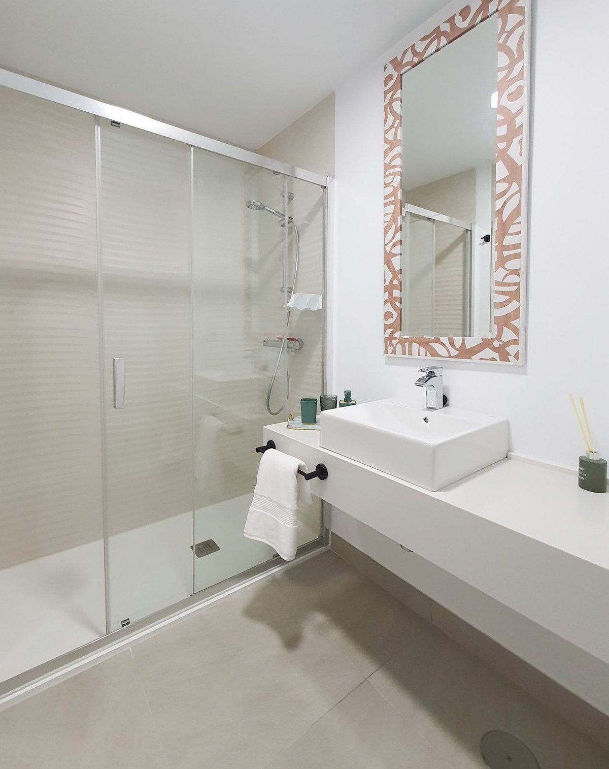 Huis te koop in Estepona | 2 slaapkamers H5432206