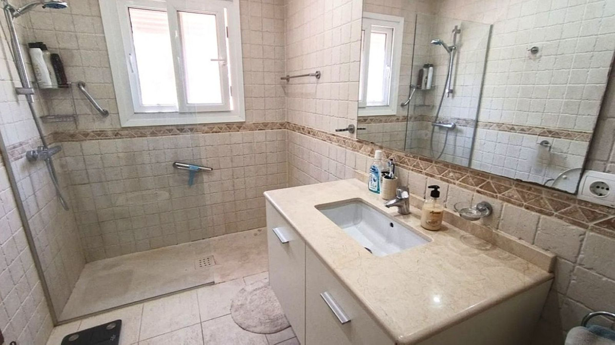 Huis te koop in Estepona | 3 slaapkamers H5432983